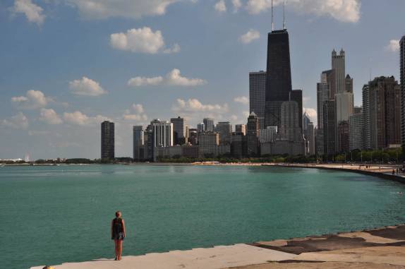 Admirando orla do lago Michigan, em Chicago, estado de Illinois, nos Estados Unidos